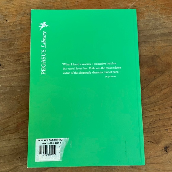 Frida Kahlo and Diego Rivera art and bio book - Picture 4 of 16